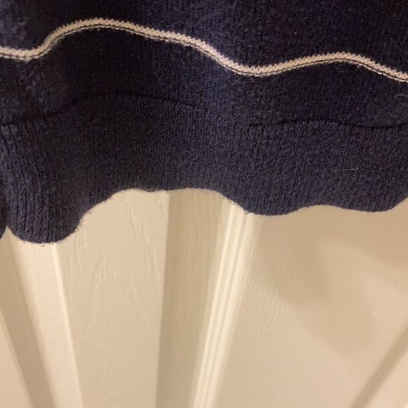 5/$25 GAP button down ruffle sweater, size Medium - Picture 8 of 8